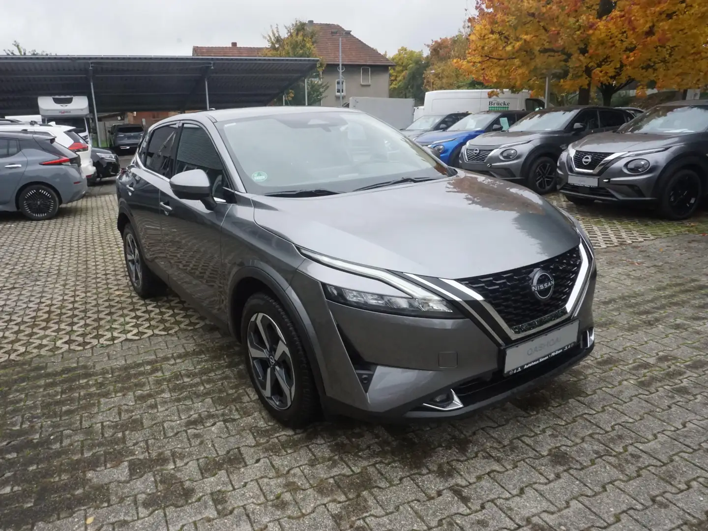 Nissan Qashqai 1.3 DIG-T MHEV Xtronic N-Connecta WP ALLWETTER Grijs - 1