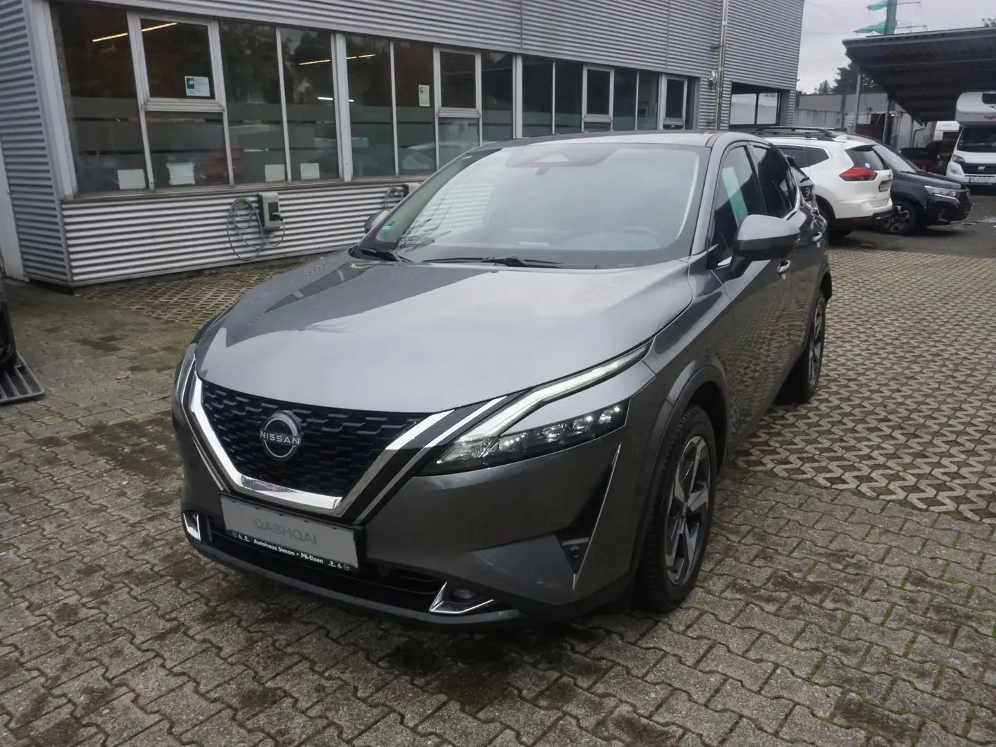 Nissan Qashqai 1.3 DIG-T MHEV Xtronic N-Connecta WP ALLWETTER Grijs - 2