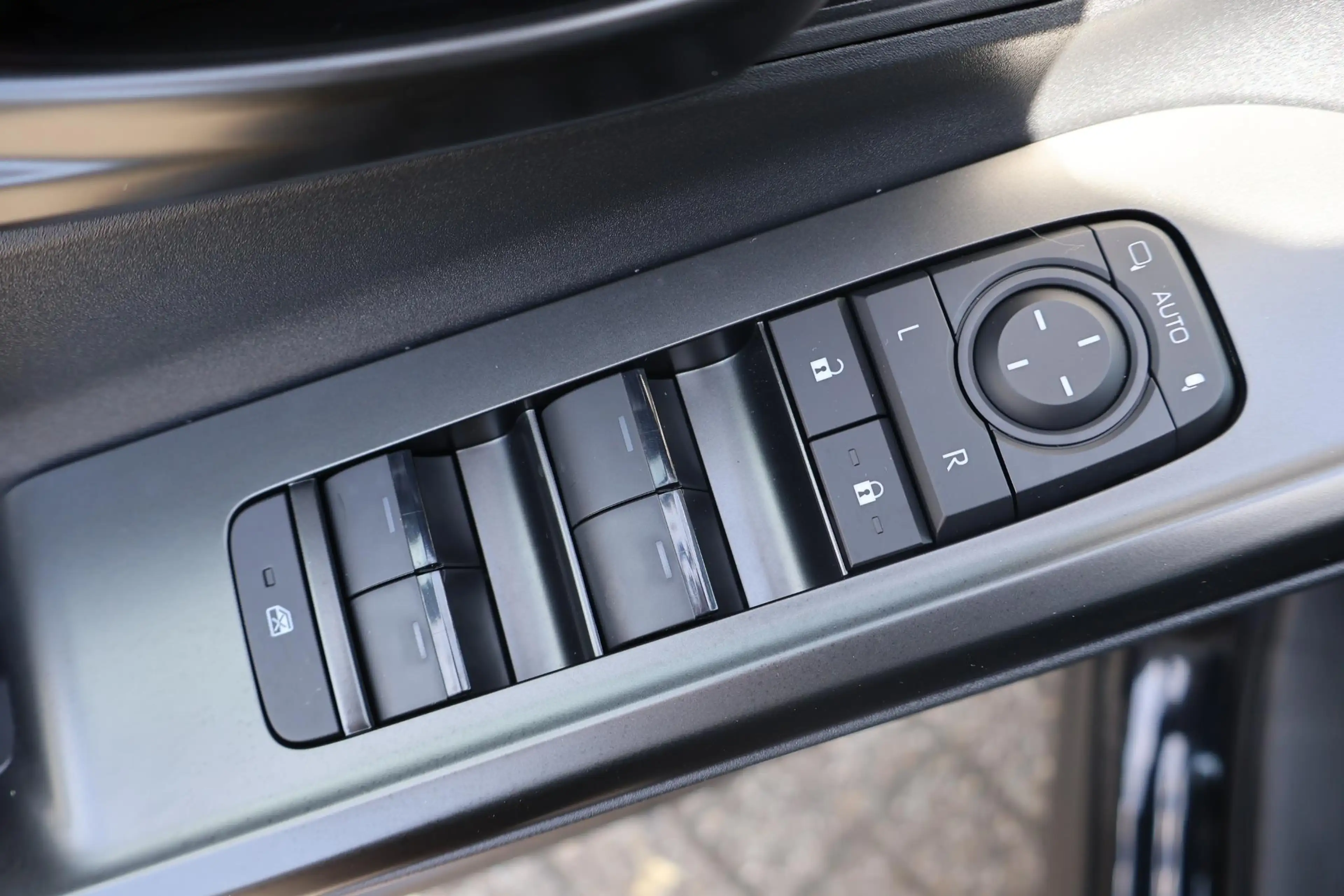 Toyota C-HR+ FIRST EDITION 77KWH NIEUW DIRECT LEVERBAAR! STOEL/ — photo 8