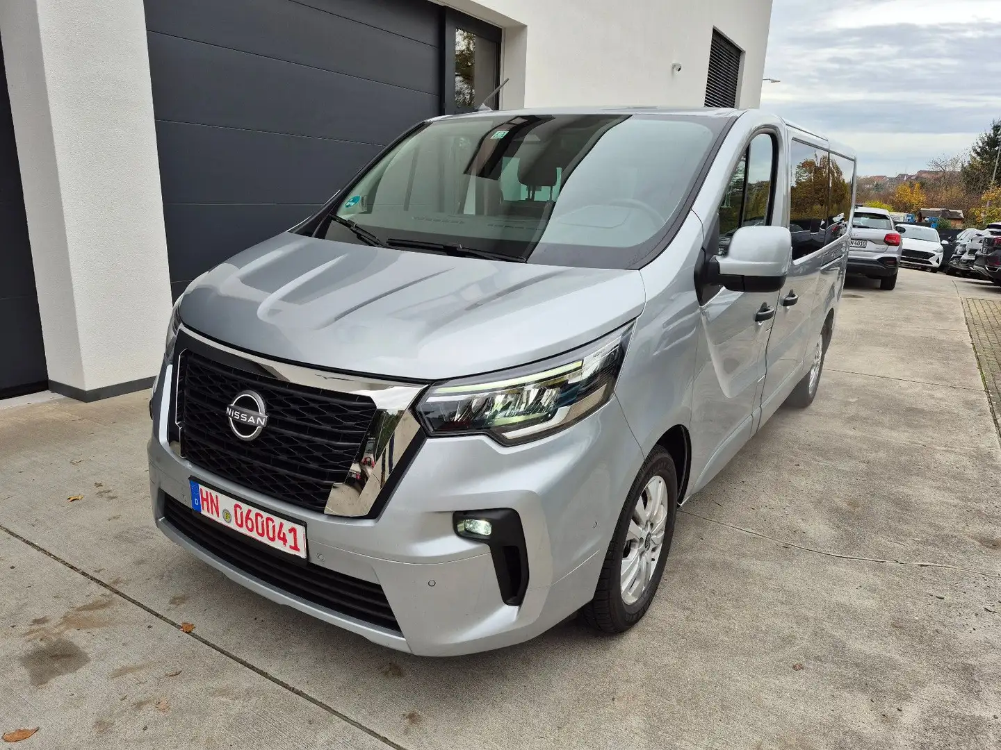 Nissan Primastar Kombi L2H1 3,0t Tekna+Led+Navi+Kamera Silber - 1