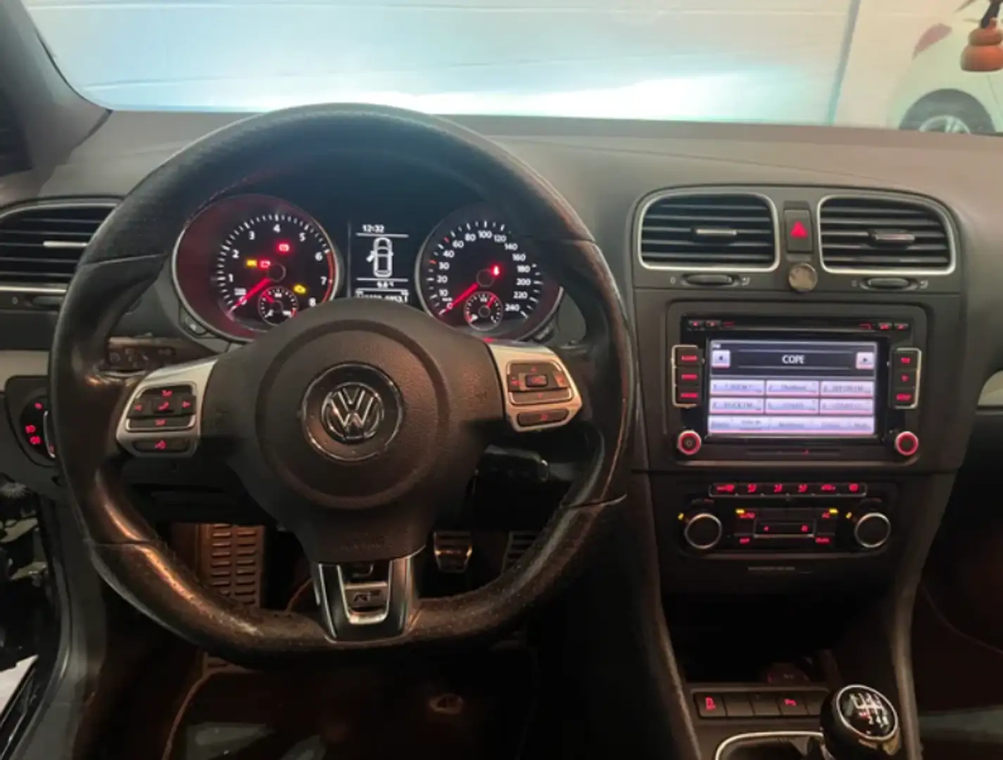 Volkswagen Golf 1.4 TSI Advance - 2