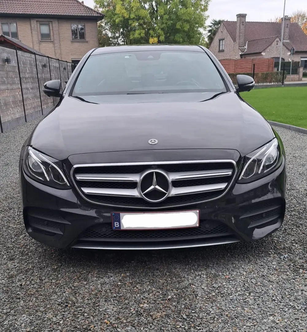 Mercedes-Benz E 220 d T 9G-TRONIC AMG Line Zwart - 2