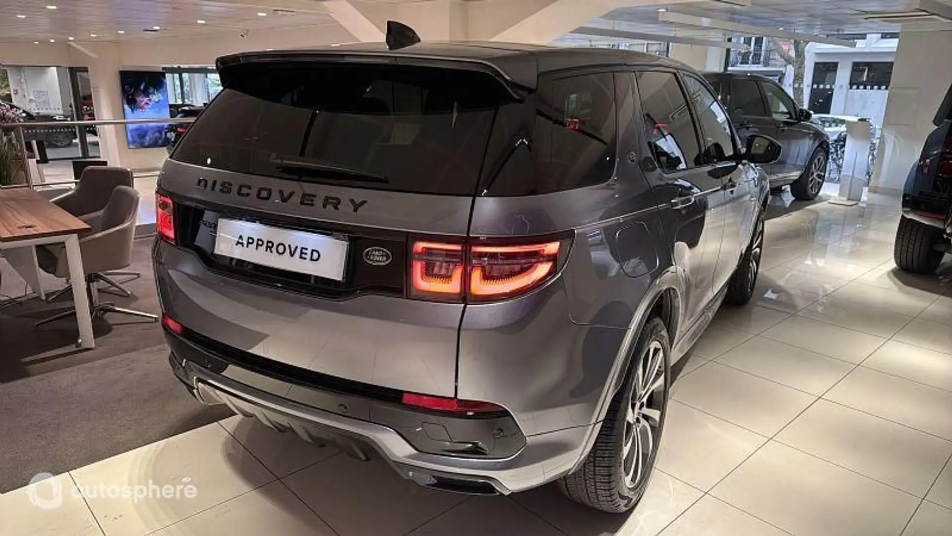 Land Rover Discovery Sport P300e R-Dynamic SE AWD BVA - 2