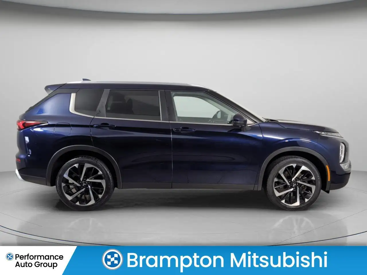 Mitsubishi Outlander снимка Mitsubishi Outlander