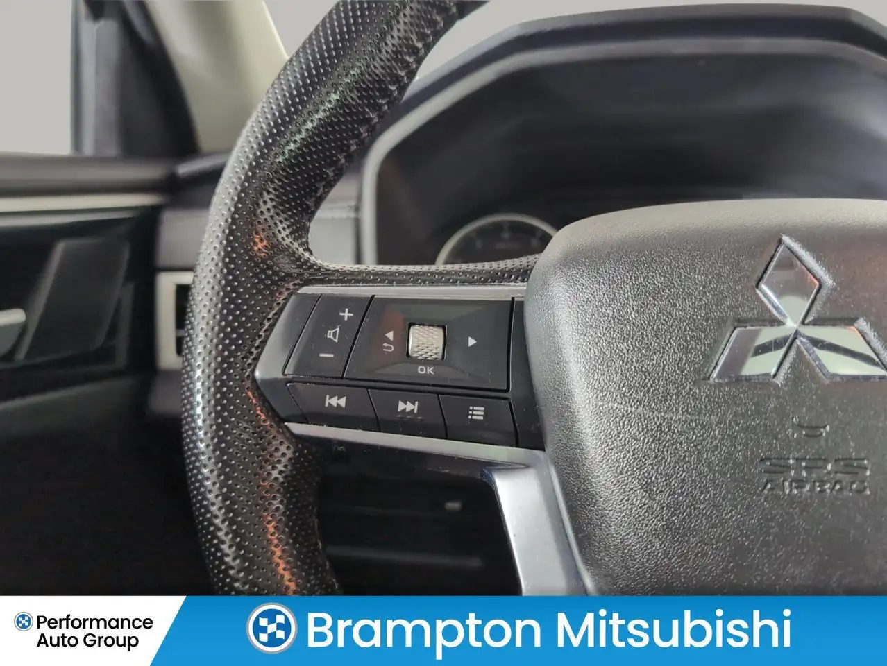 Mitsubishi Outlander снимка Mitsubishi Outlander