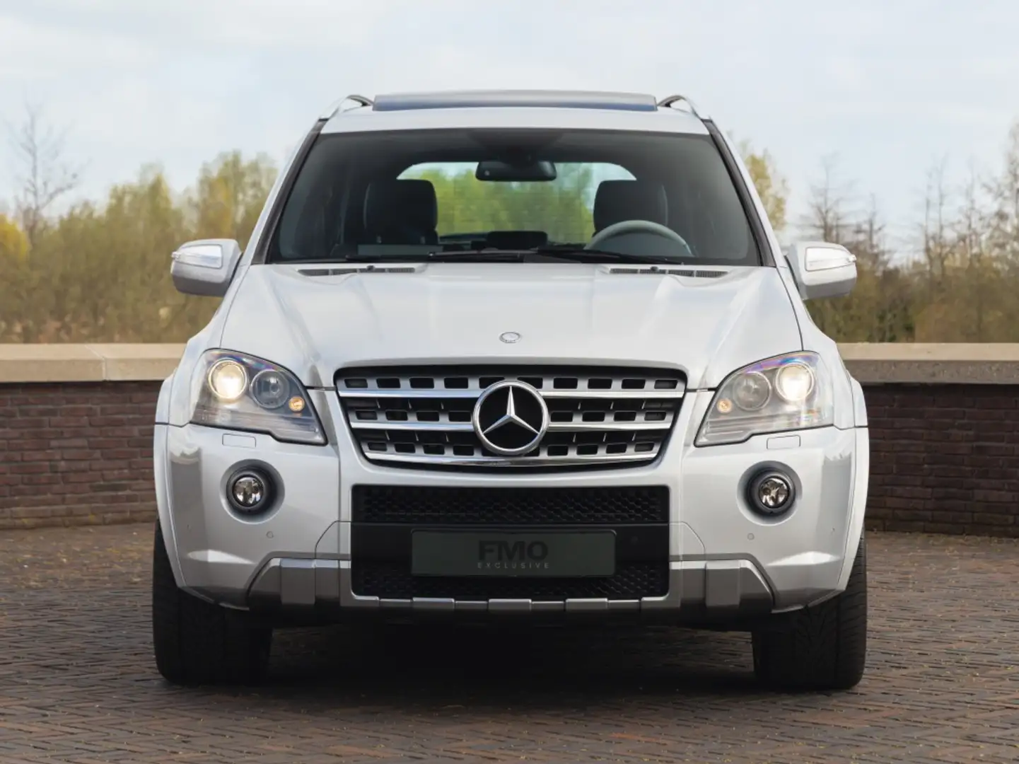 Mercedes-Benz ML 63 AMG 10th Anniversary | Facelift | Deal Ond | Youngtime Ezüst - 2