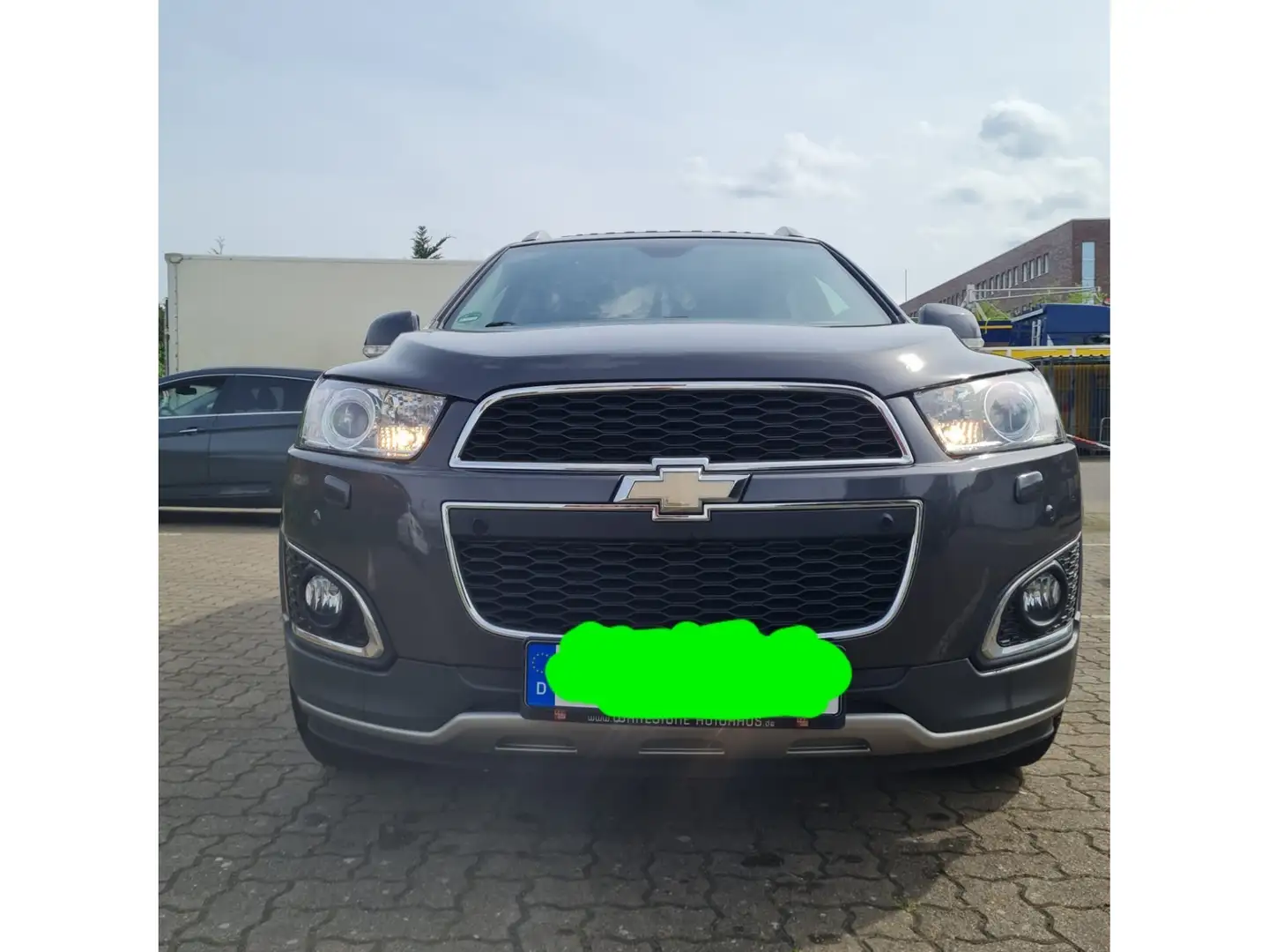 Chevrolet Captiva siva - 1