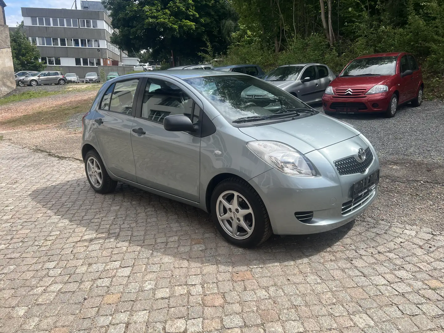 Toyota Yaris Luna 1.3 VVT-I 1 Hand Tüv neu Winterreifen Gris - 2