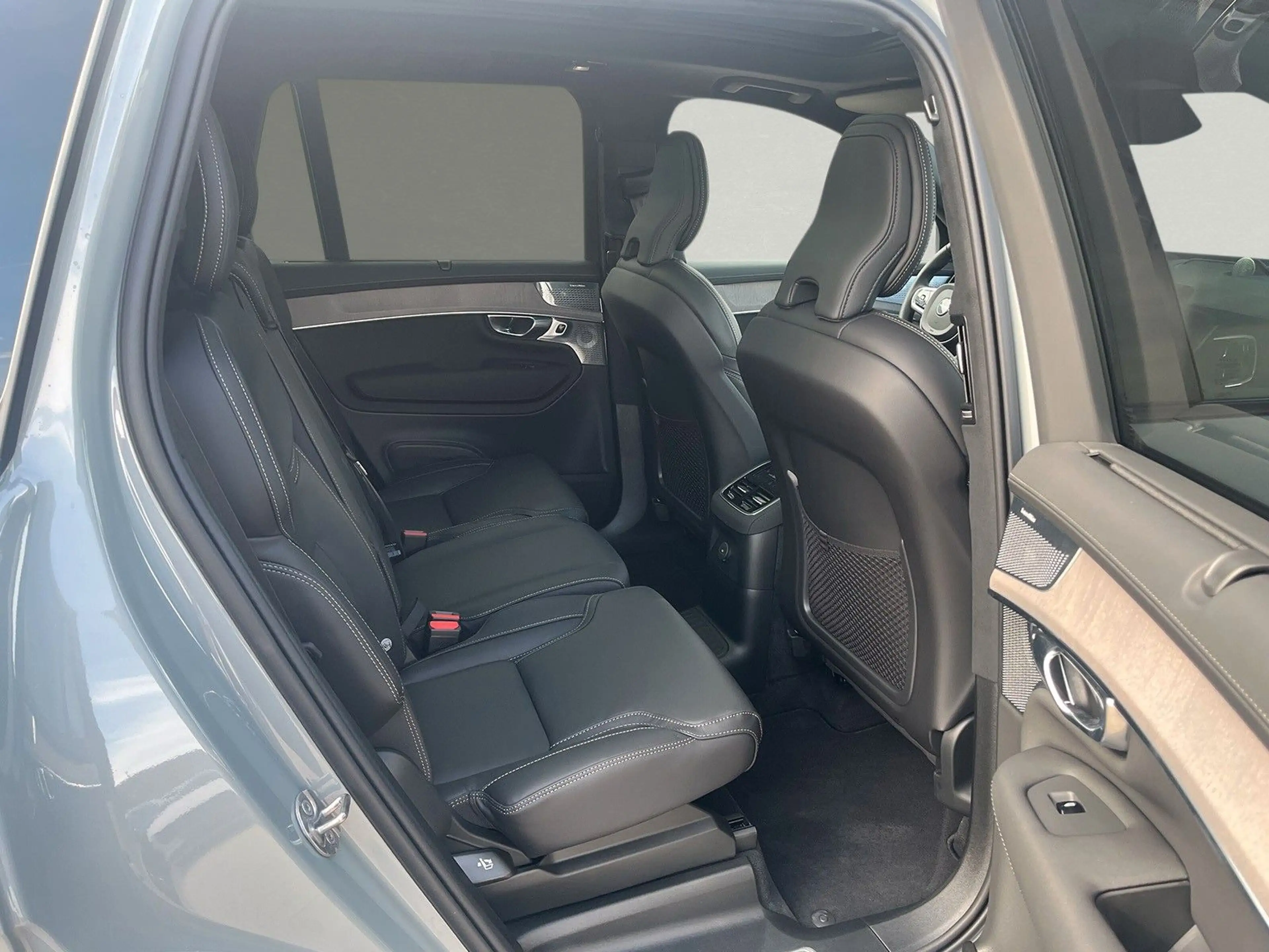 Volvo XC90 T8 AWD Ultra Dark 7-Sitzer AHK ACC BLIS HUD — photo 5