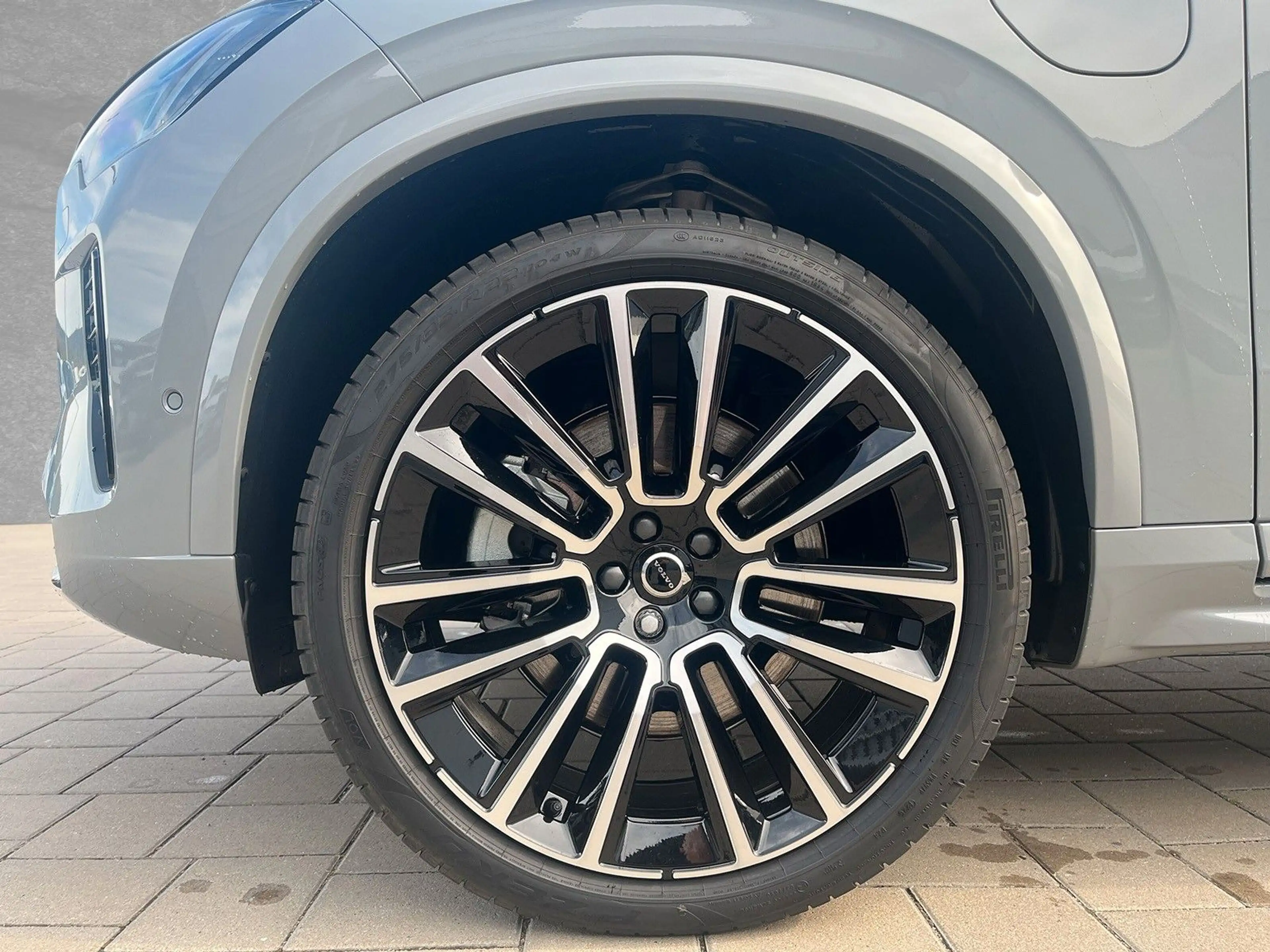 Volvo XC90 T8 AWD Ultra Dark 7-Sitzer AHK ACC BLIS HUD — photo 2