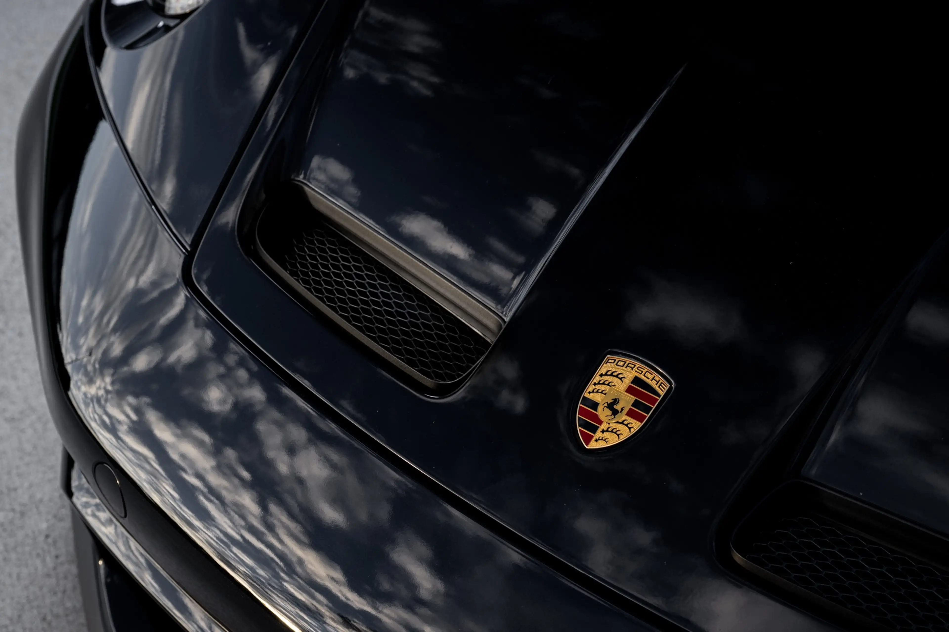 Porsche 992 GT3 Touring | Approved — photo 13
