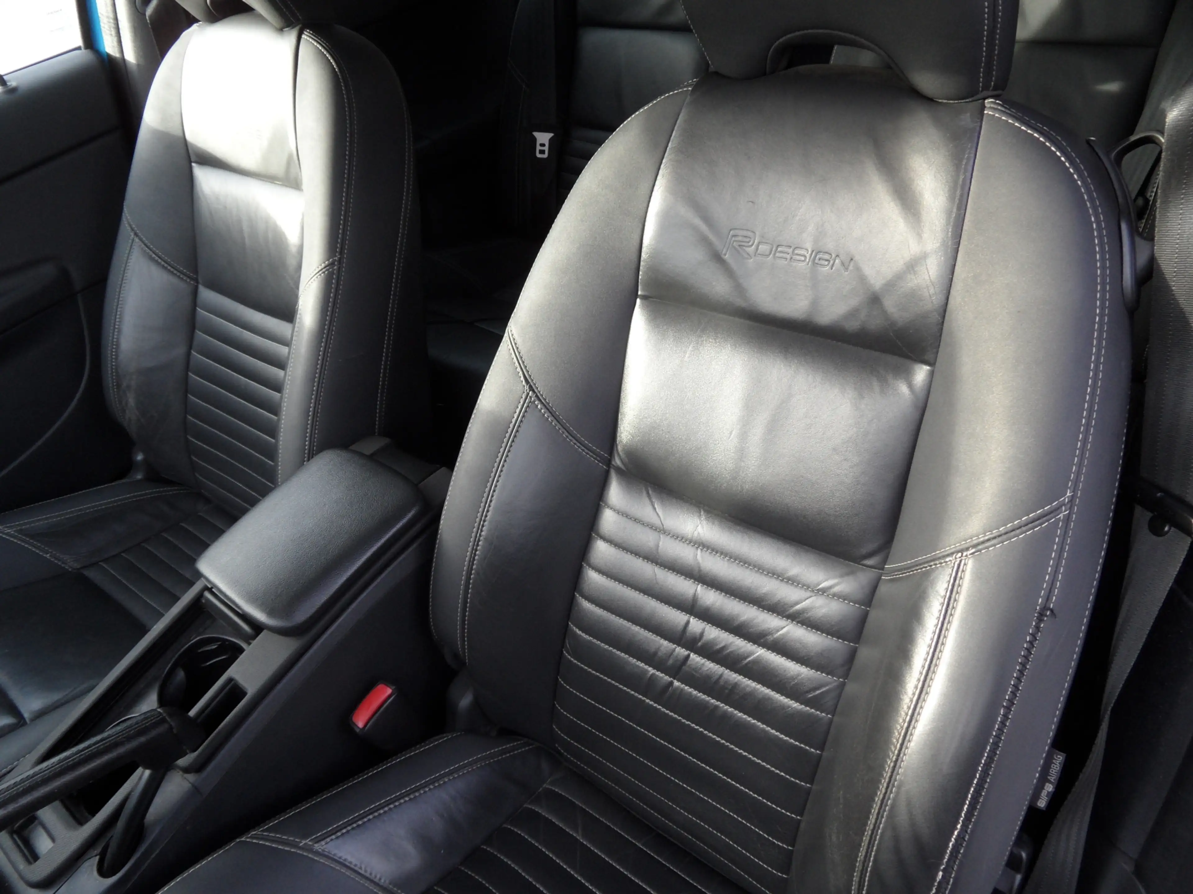 Volvo C30 2.0 R-Edition — photo 9