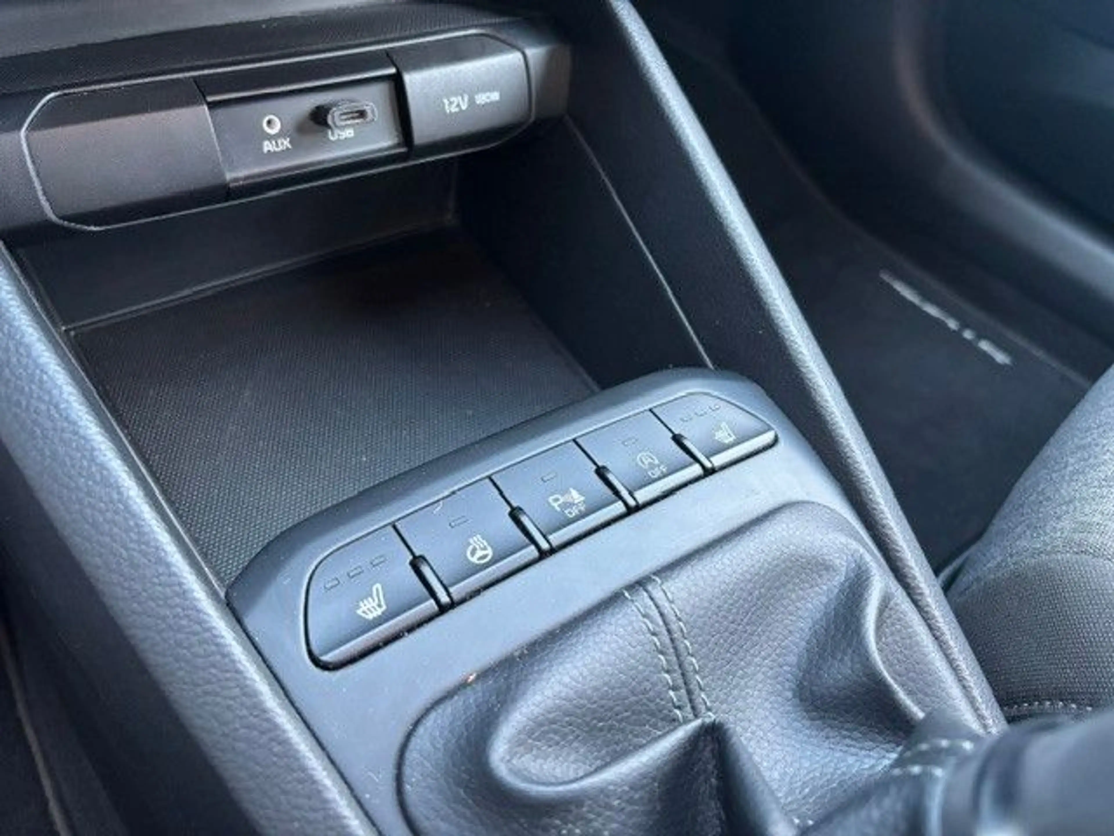 Kia Stonic Edition 7 AppleCar/Lenkradheiz./Tempomat — photo 12