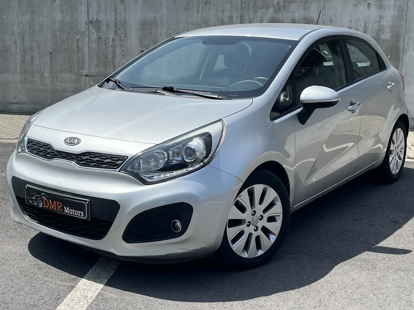 Kia Rio 1.1 CRDi Euro5/Faible km/Jantes alliages Stříbrná - 1