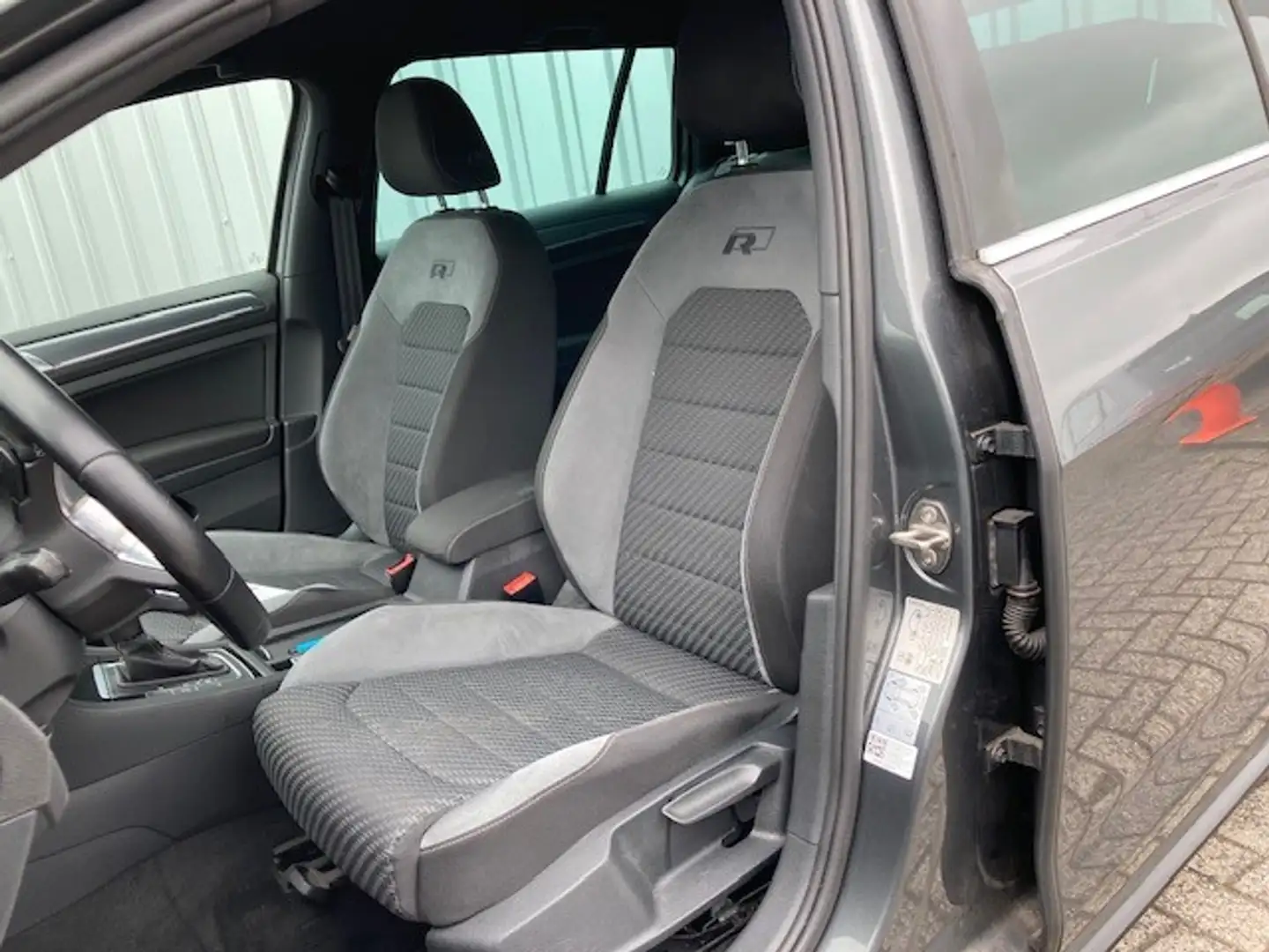 Volkswagen Golf Variant 1.5 TSI Highline Business R-Line 150pk DSG/AUTO | Grijs - 2