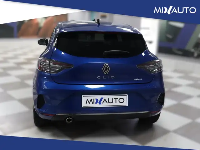 Renault Clio view 4