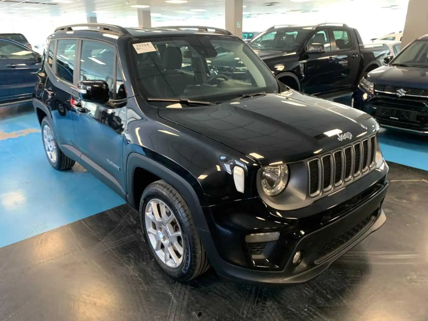 Jeep Renegade 1.5 Turbo T4 MHEV Limited Zwart - 1