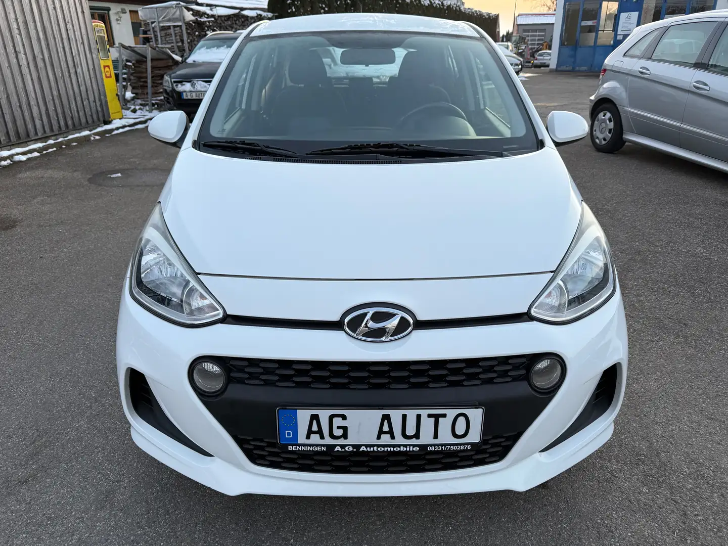 Hyundai i10 + Garantie Tempomat Klima TÜV + Service NEU Blanc - 2