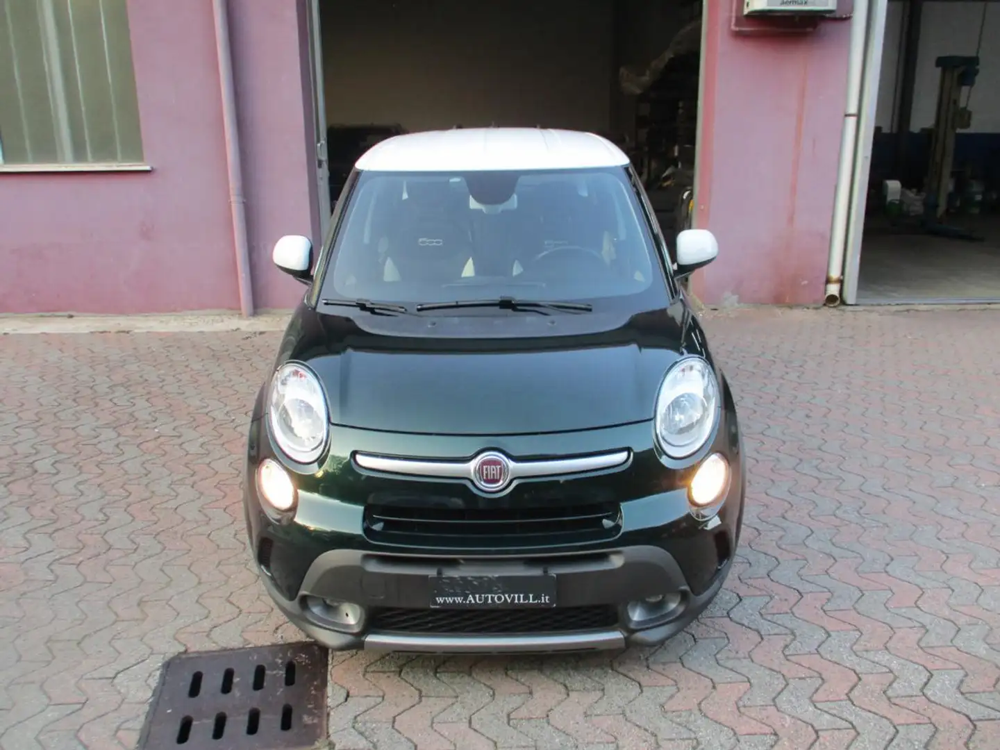 Fiat 500L 1.6 Multijet 120 CV Trekking *NAVI*CERCHI NERI* Groen - 2