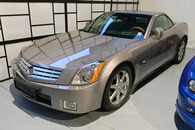 Cadillac XLR XLR 4,6 V8 |1.BESITZ|SAMMLERZUSTAND|COLLECTORS CAR