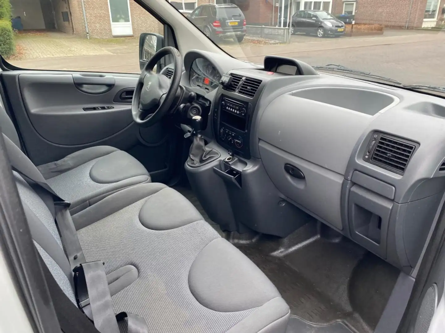 Peugeot Expert 227 1.6 HDI L1H1 P+ 3 ZITTER / AIRCO / RADIO-CD / Alb - 2