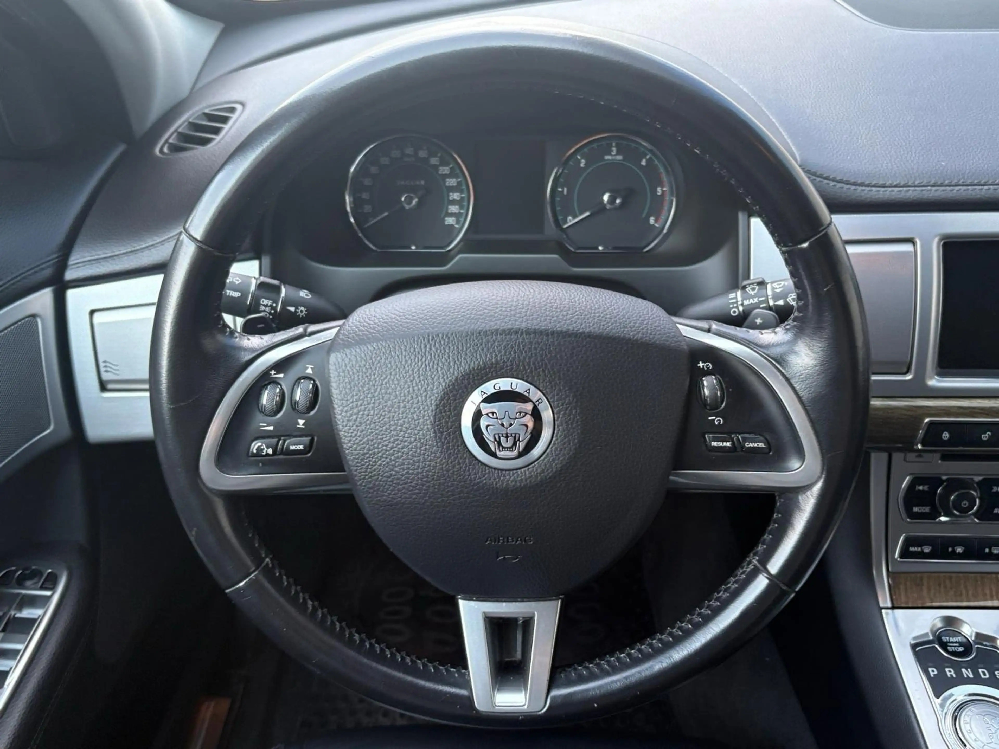 Jaguar XF 2.2 Diesel Automatik* Leder* Navi* Tempomat* RFK* — photo 11