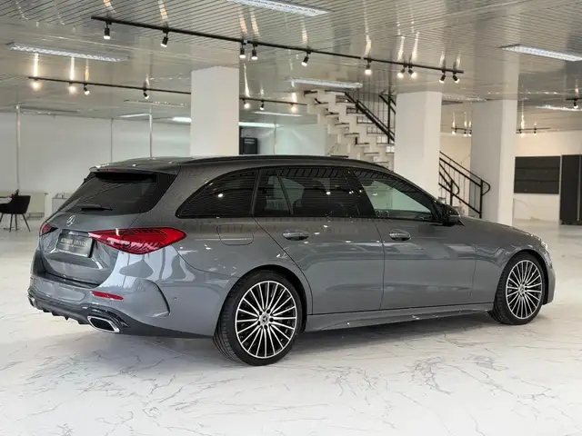 Mercedes-Benz 300 view 5
