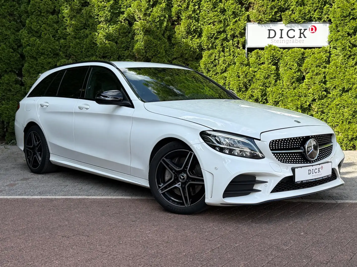 Mercedes-Benz C 300 d T Aut. AMG Line NIGHT+LED+NAV+DISTR+AMBI Wit - 1