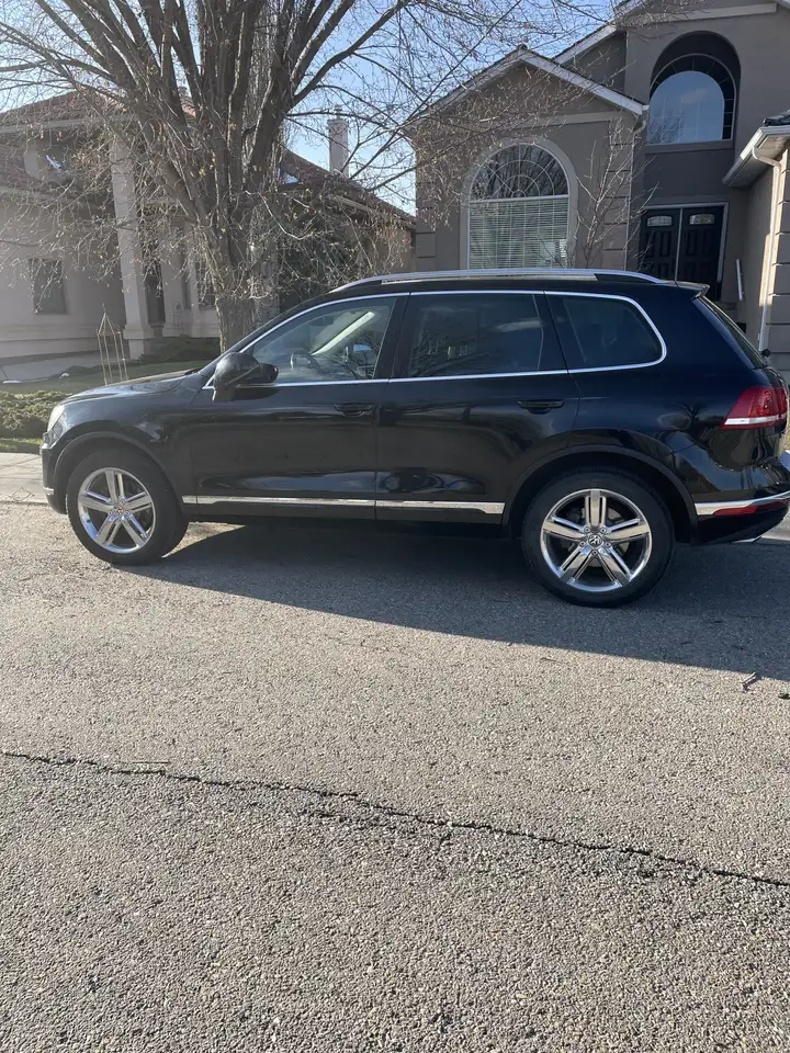 Volkswagen Touareg снимка Volkswagen Touareg