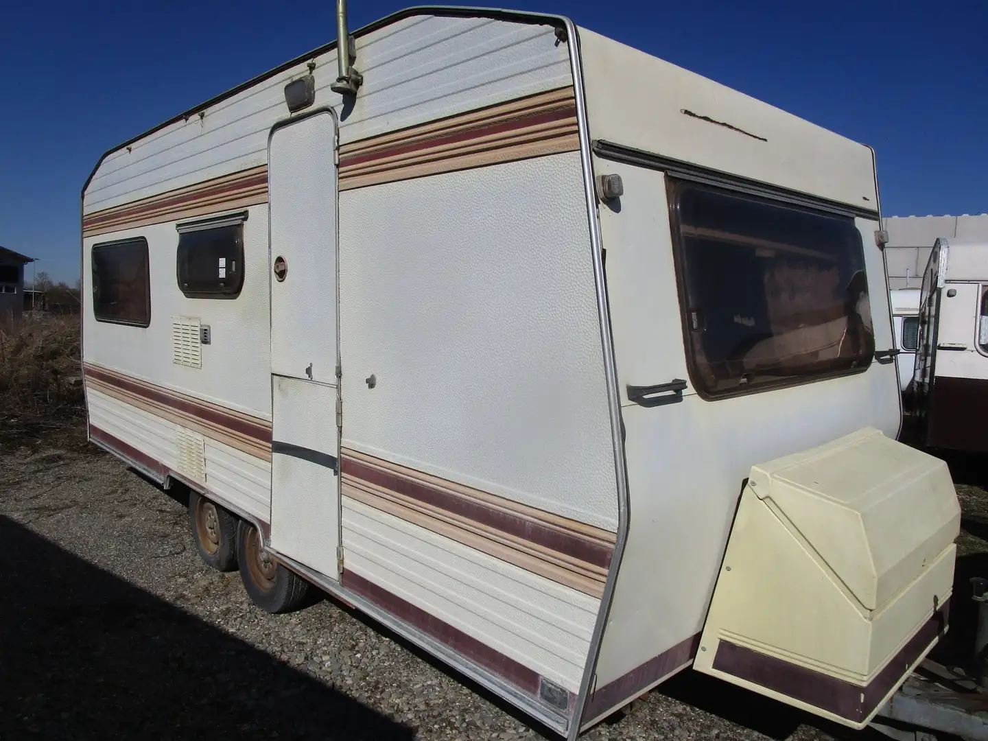 Bürstner 500 Tandem, TÜV:3/27, www.billigwohnwagen. de - 1