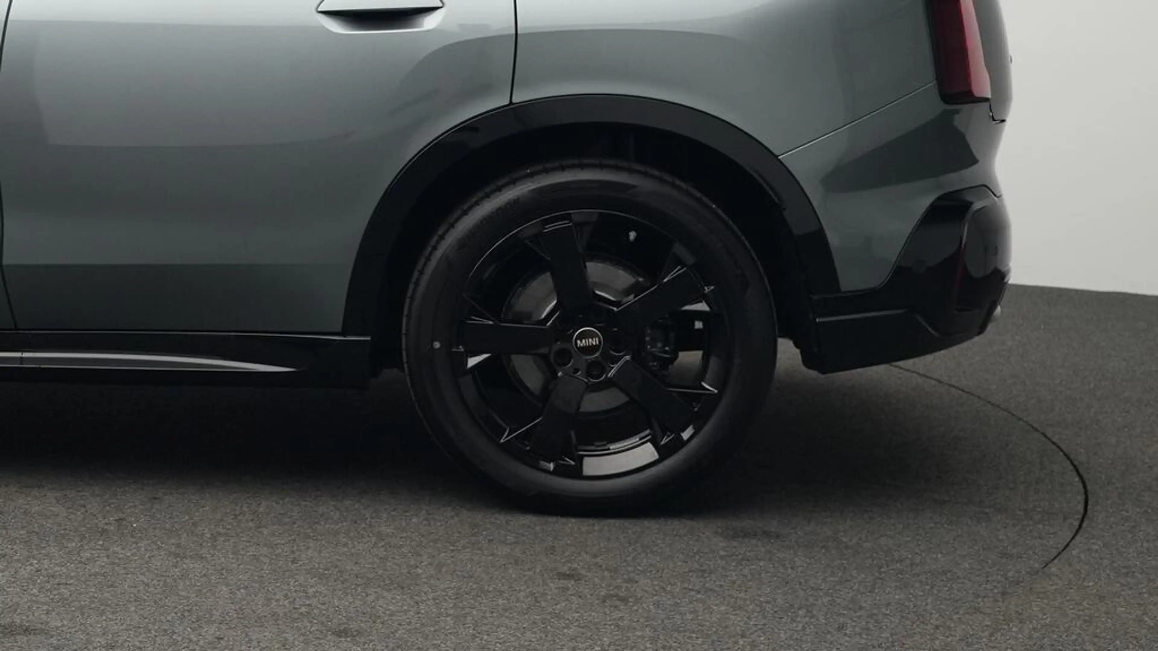 MINI Countryman S All4 John Cooper Works Trim — photo 9
