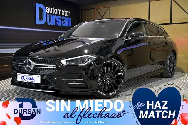 Mercedes-Benz CLA 35 AMG MercedesAMG 4MATIC Shooting Bra