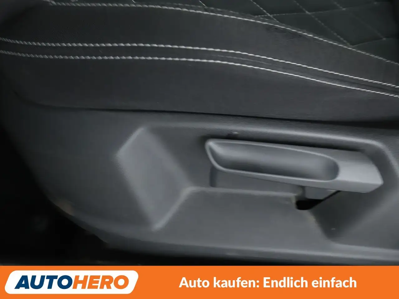 Skoda Karoq 2.0 TDI Sportline 4x4 Aut.*NAVI*LED*ACC*, миниатюра 30
