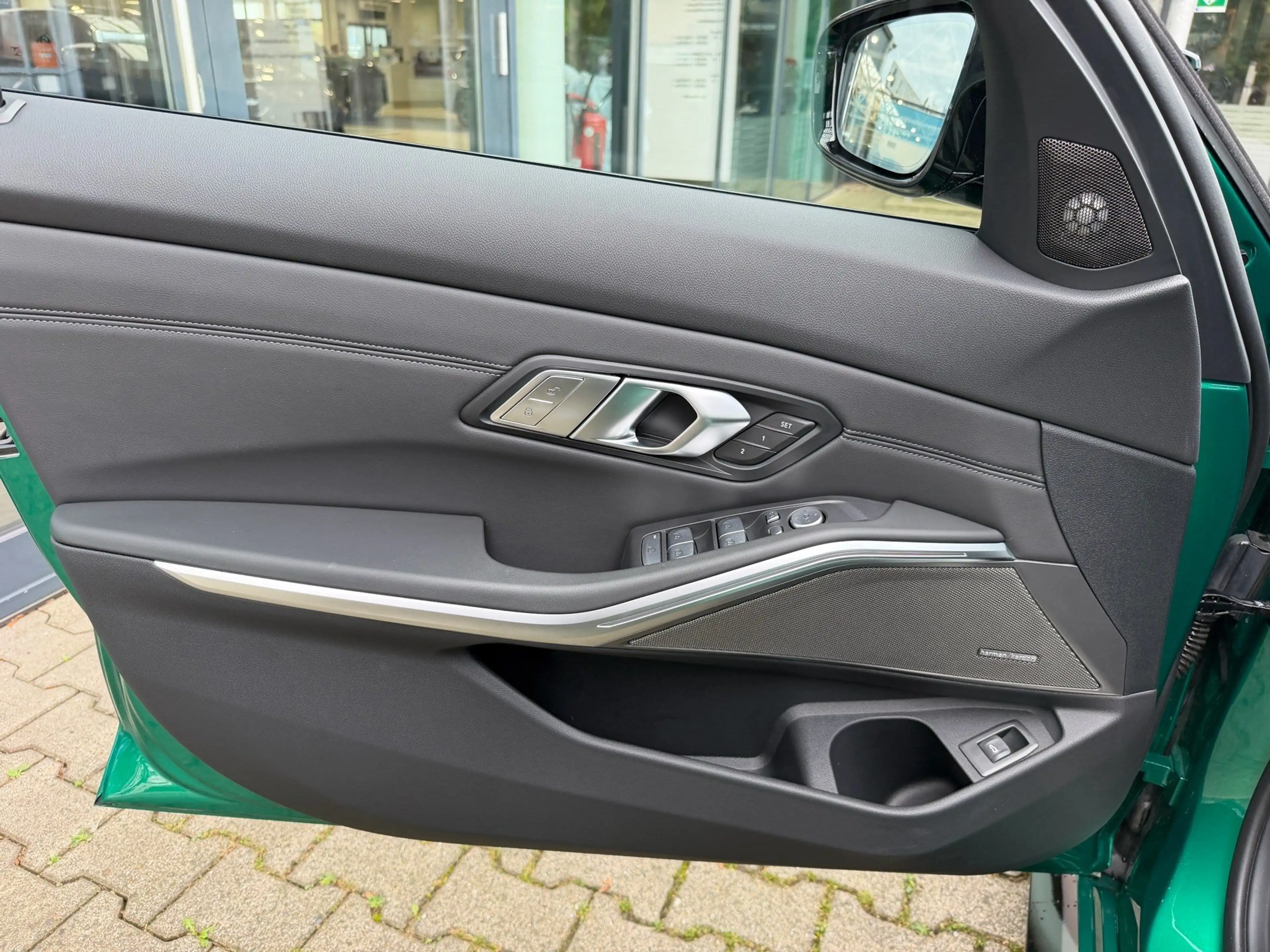 BMW M3 Competition Tour xDrive DA h&k Ad-Led PA+ Keyless — photo 25