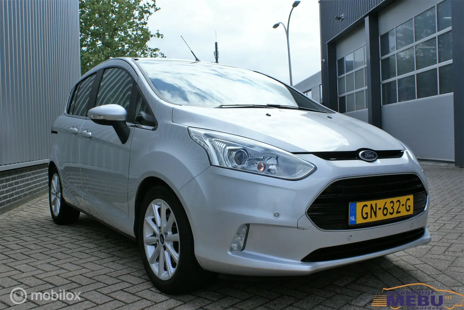 Ford B-Max - 1.0 EcoBoost 100pk Titanium Grijs - 2