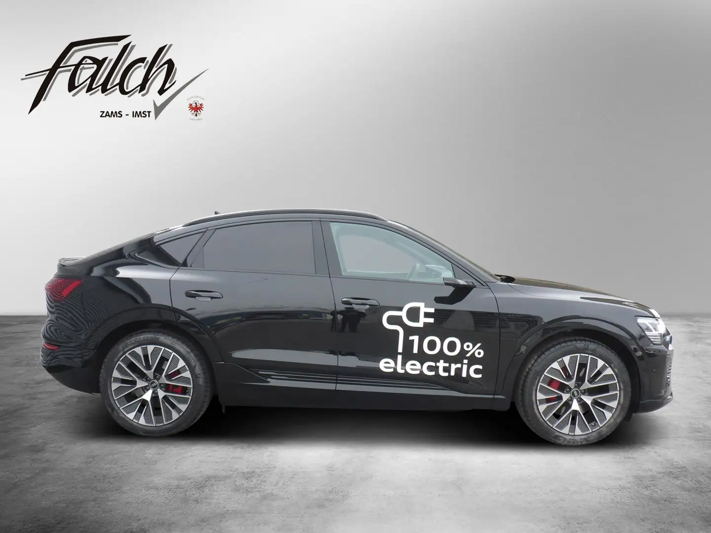 Audi Q8 55 e-tron quattro S line Schwarz - 2