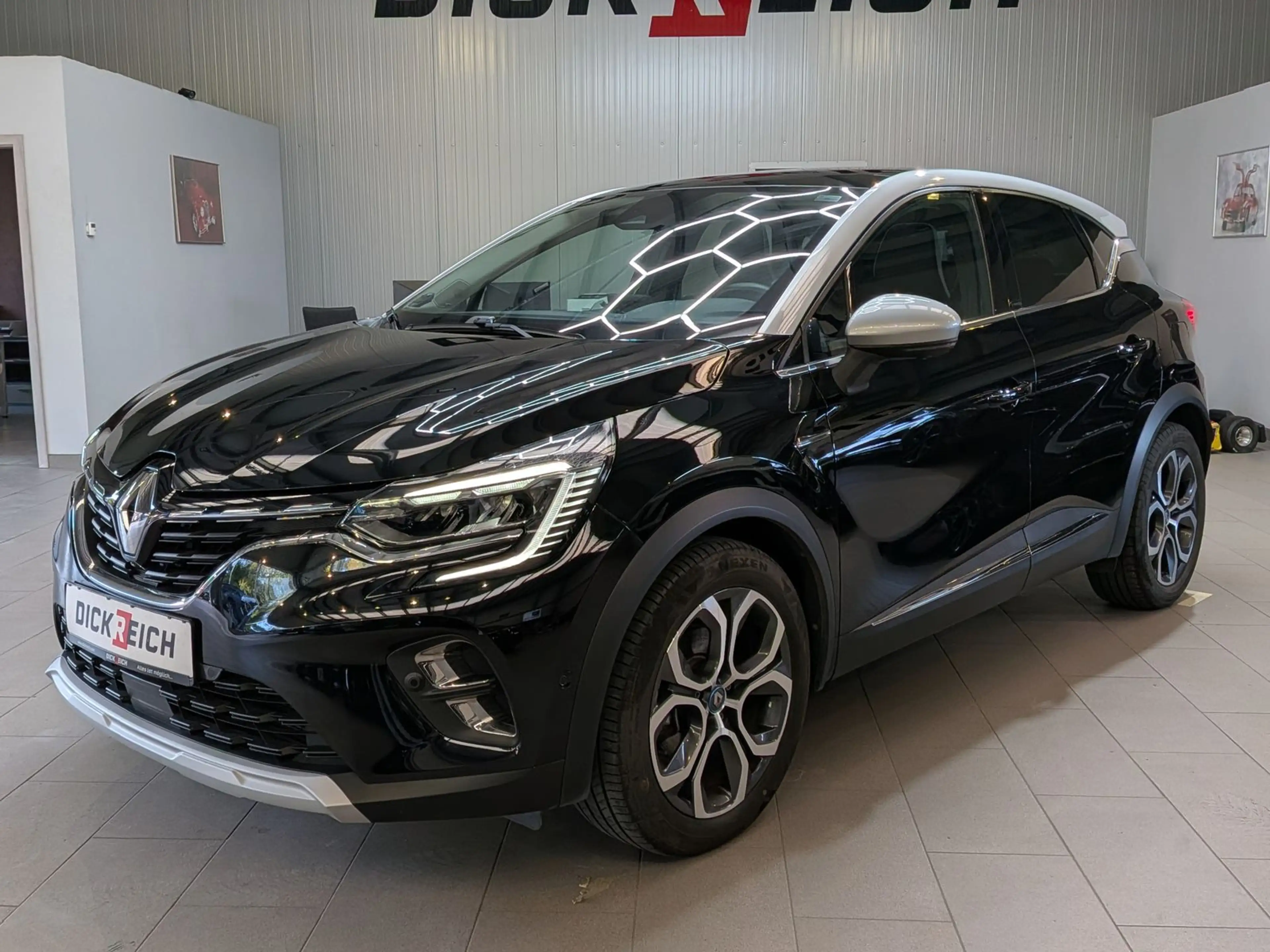 Renault Captur 1.6 Intens E-TECH*LED*360°*NAVI*88%SoH* — photo 9