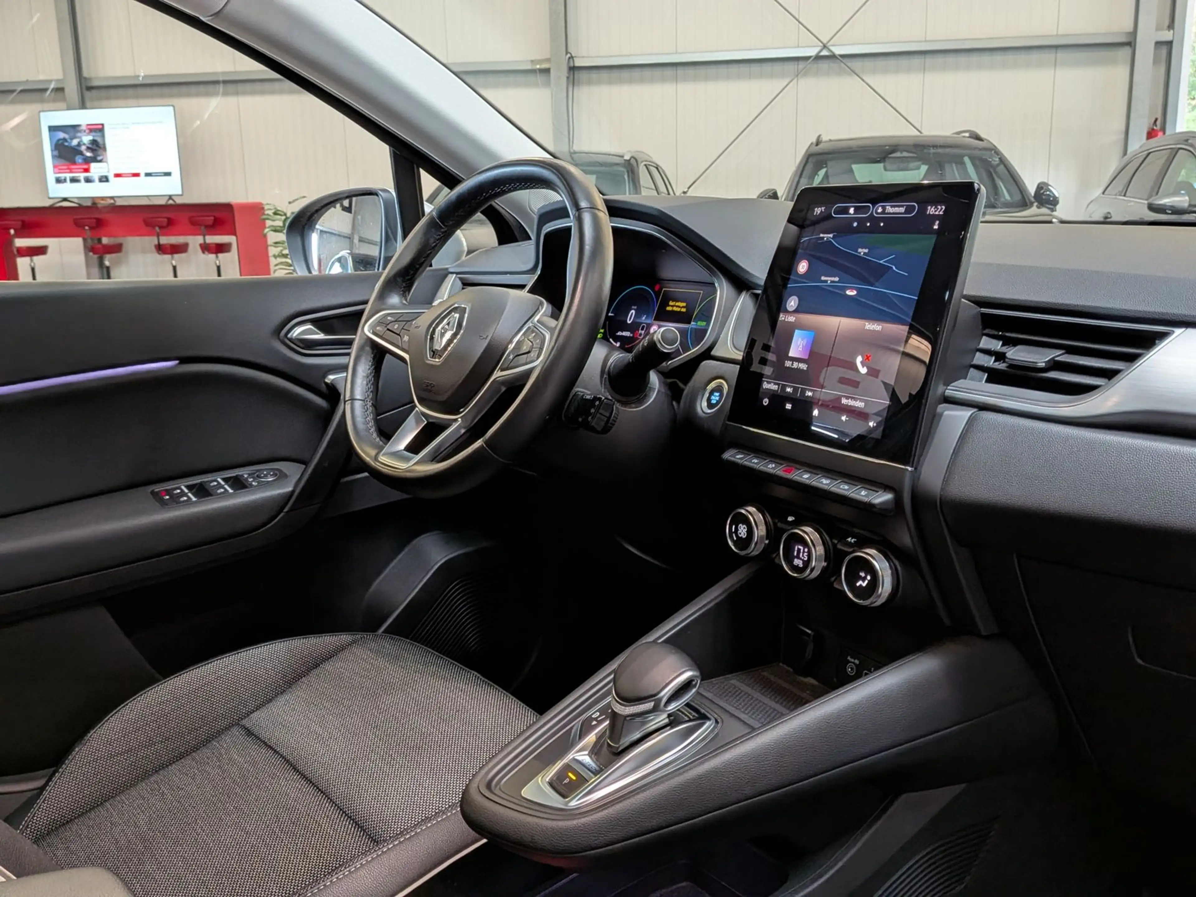 Renault Captur 1.6 Intens E-TECH*LED*360°*NAVI*88%SoH* — photo 13