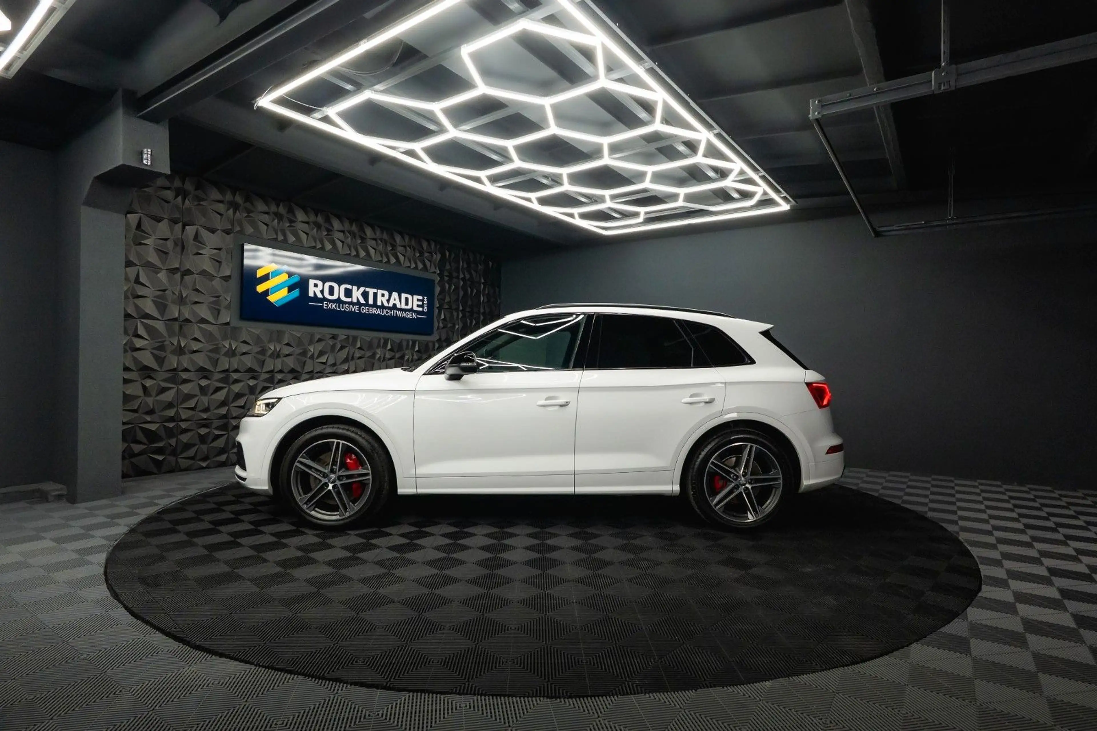 Audi SQ5 3.0 TDI quattro Optik-Paket Schwarz *LED*19% — photo 15