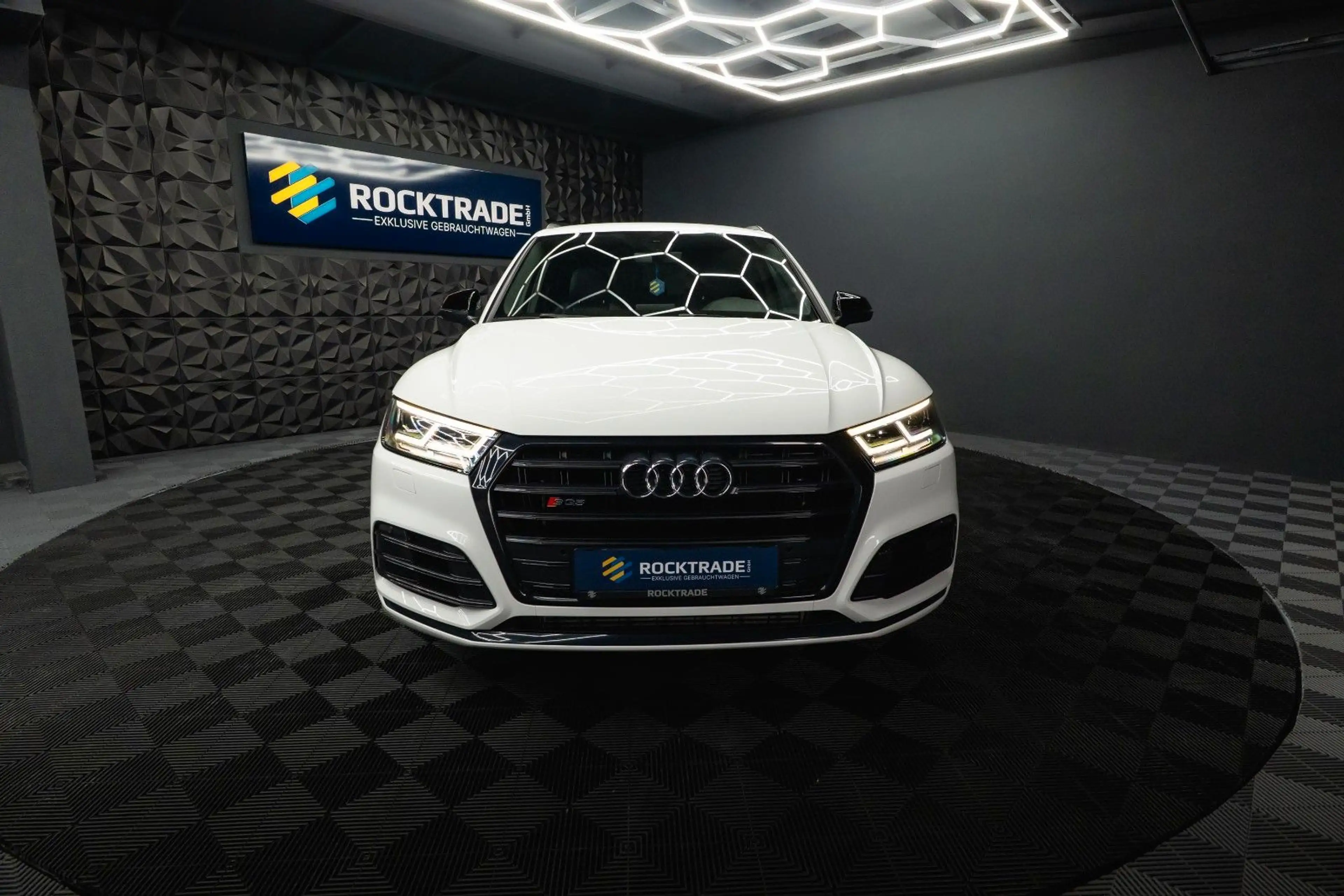 Audi SQ5 3.0 TDI quattro Optik-Paket Schwarz *LED*19% — photo 4