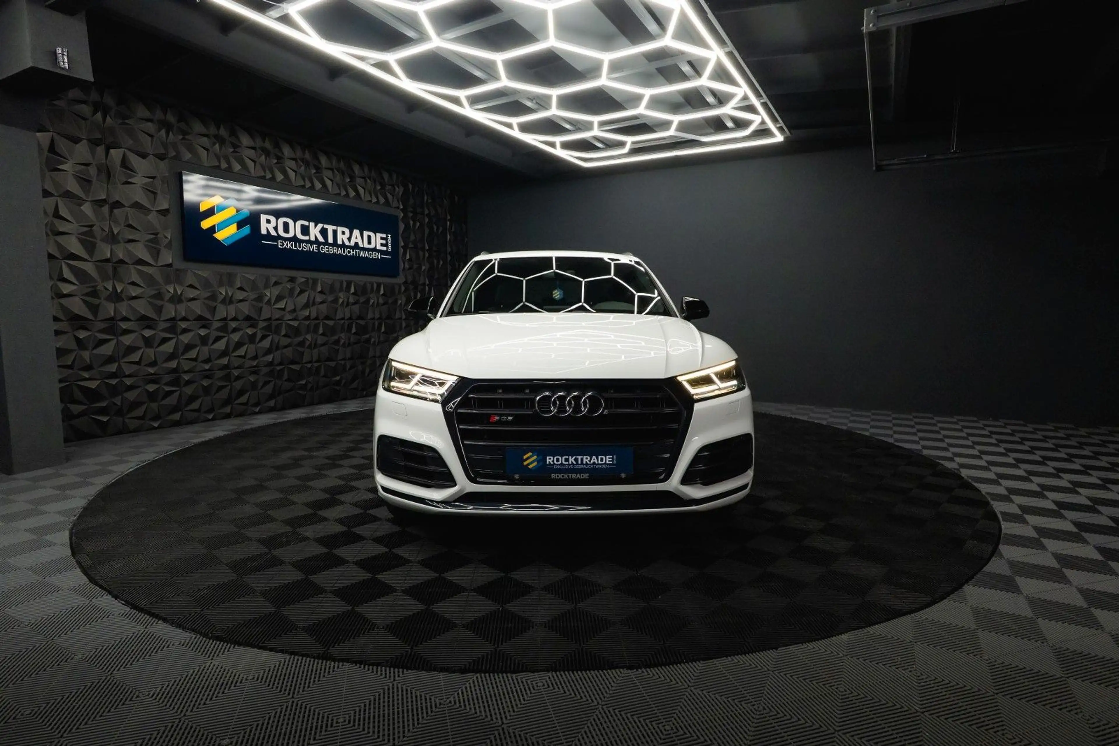 Audi SQ5 3.0 TDI quattro Optik-Paket Schwarz *LED*19% — photo 3