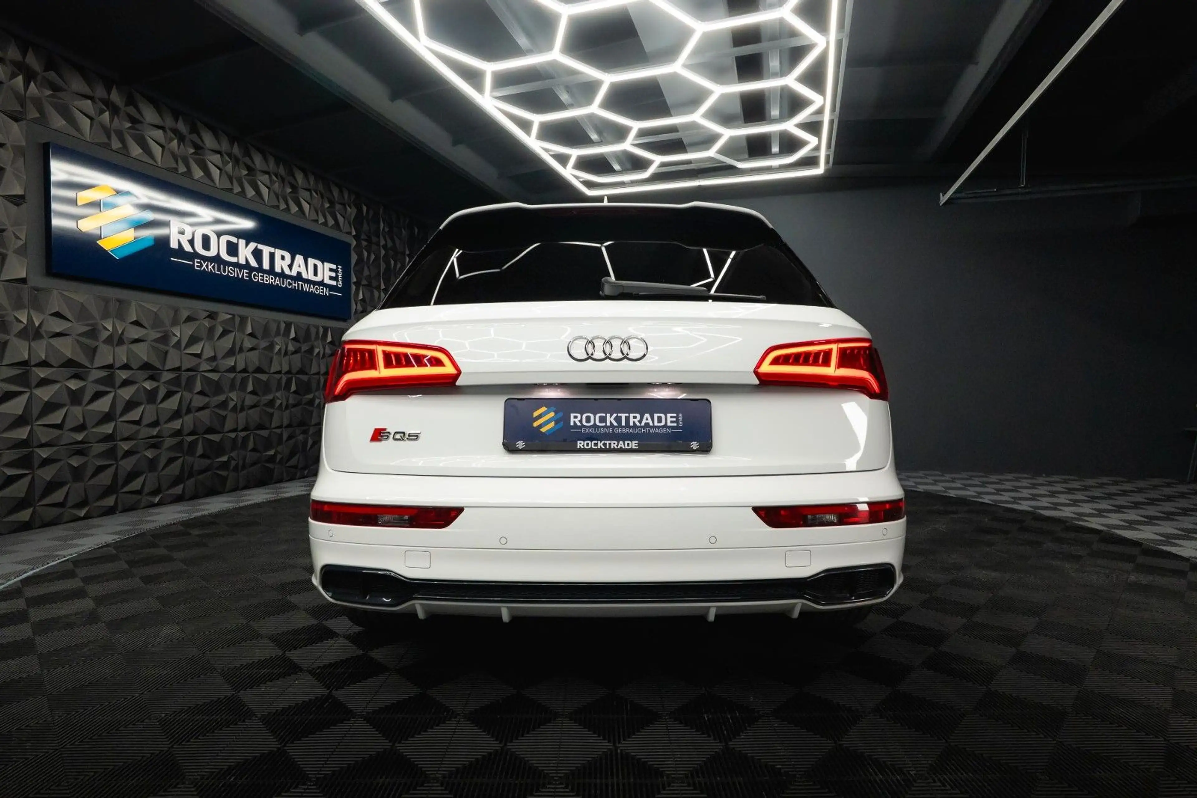 Audi SQ5 3.0 TDI quattro Optik-Paket Schwarz *LED*19% — photo 13