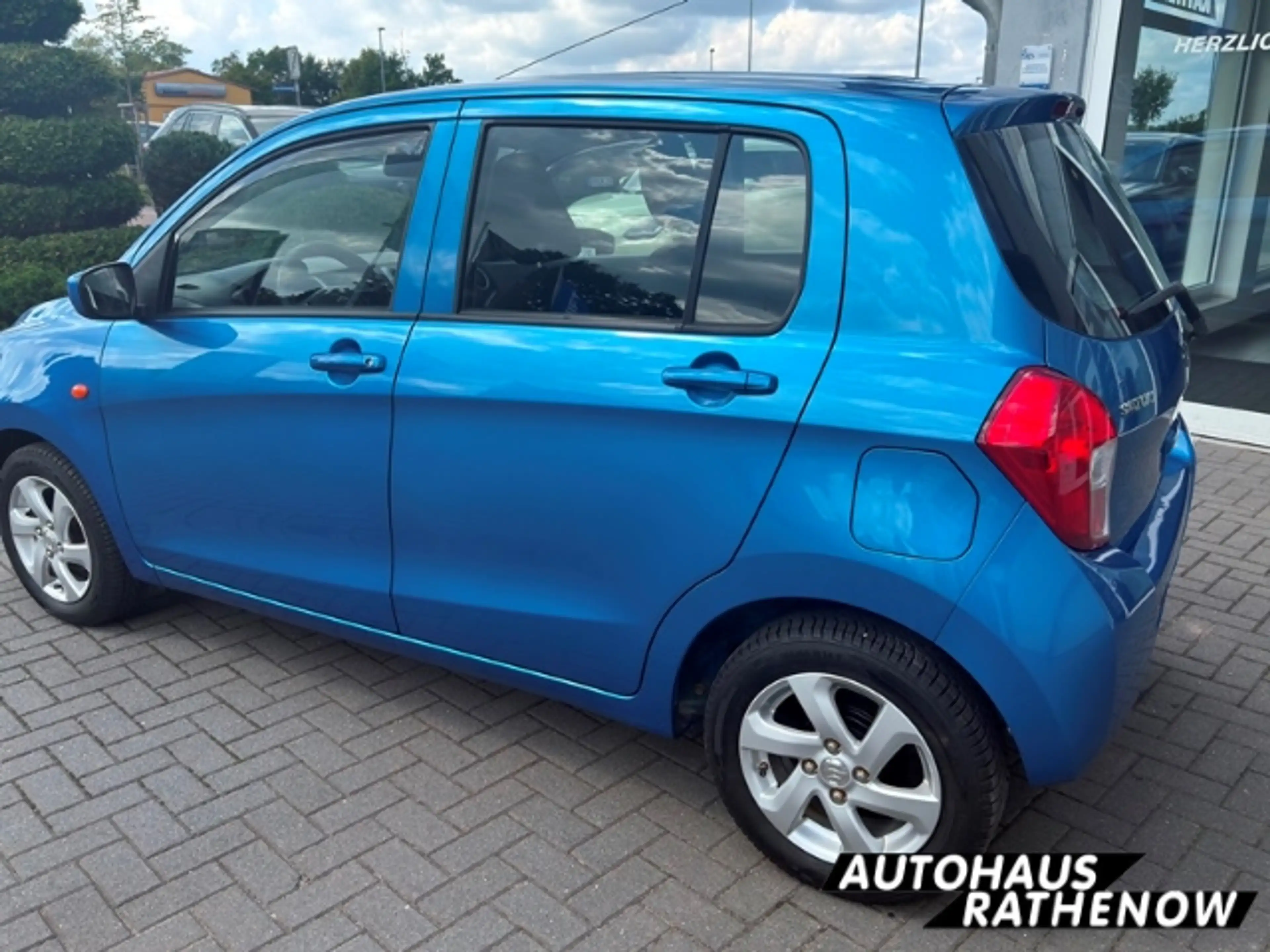 Suzuki Celerio Comfort 1.0 Alu Klima BT el.SP Privacyverglasung t — photo 9