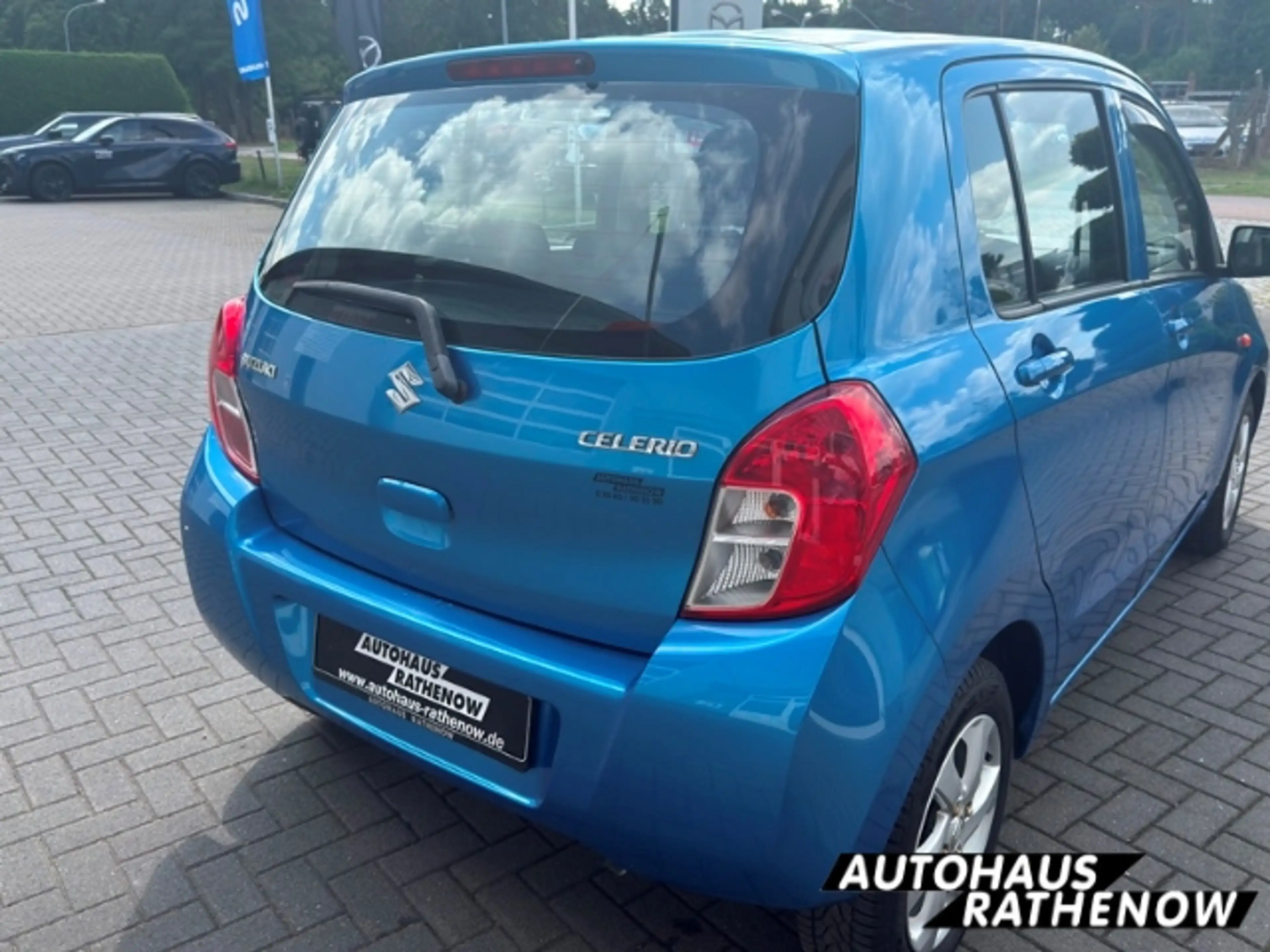 Suzuki Celerio Comfort 1.0 Alu Klima BT el.SP Privacyverglasung t — photo 6