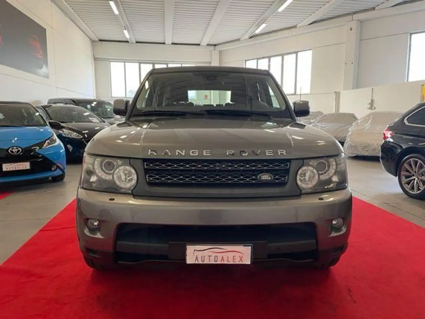 Land Rover Range Rover Sport 3.0 tdV6 HSE auto Silber - 2