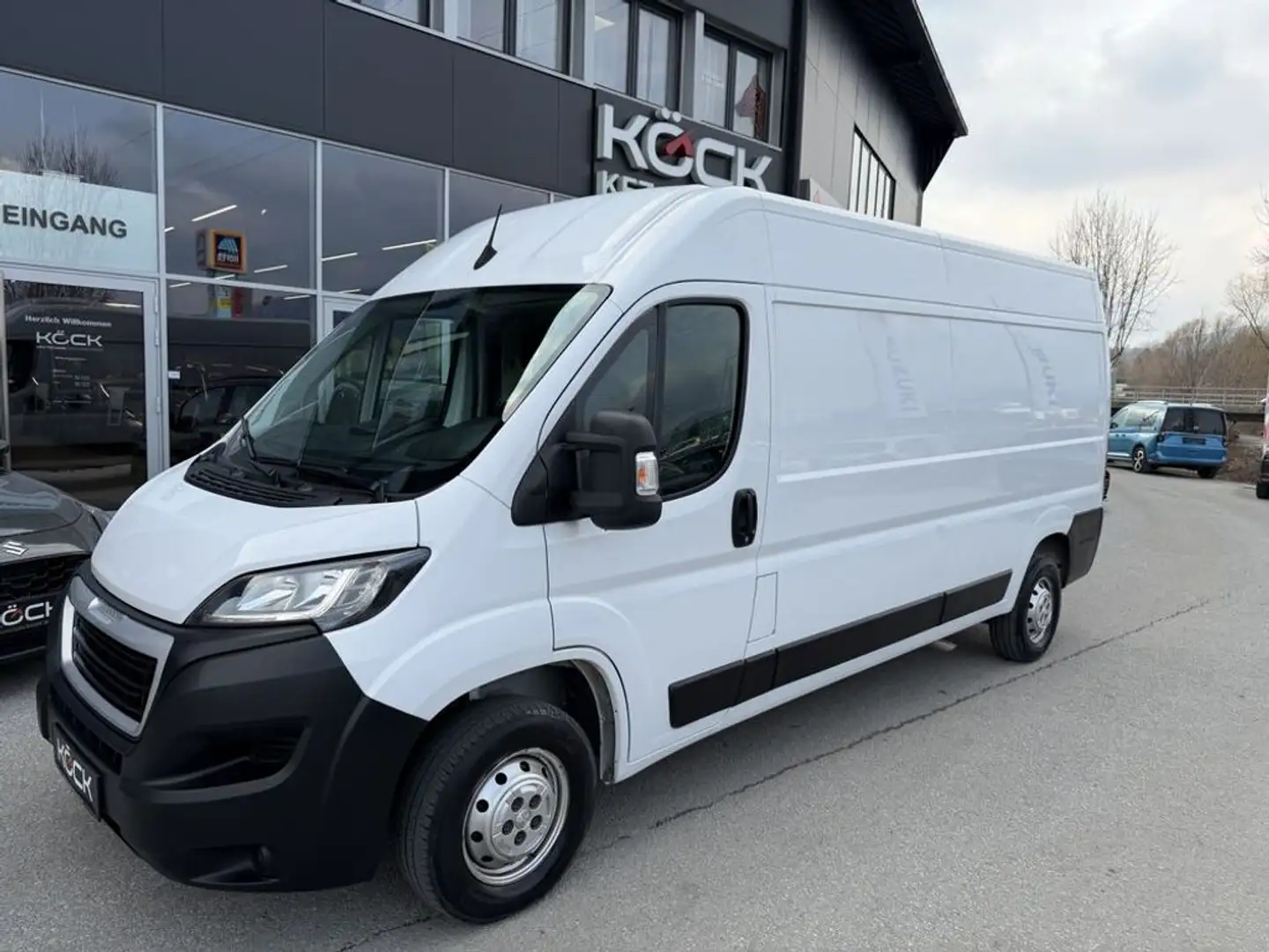 Peugeot Boxer 35 L3H2 BlueHDi 165 S&S Premium Weiß - 1
