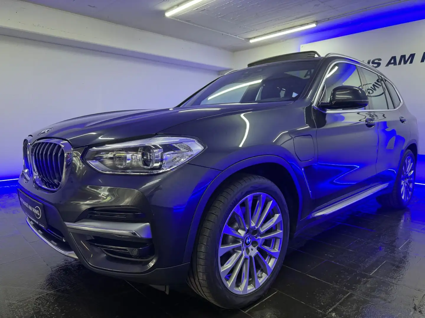 BMW X3 xDrive 30e Luxury H&K SPUR APPLE LED PANO KEY Gris - 2