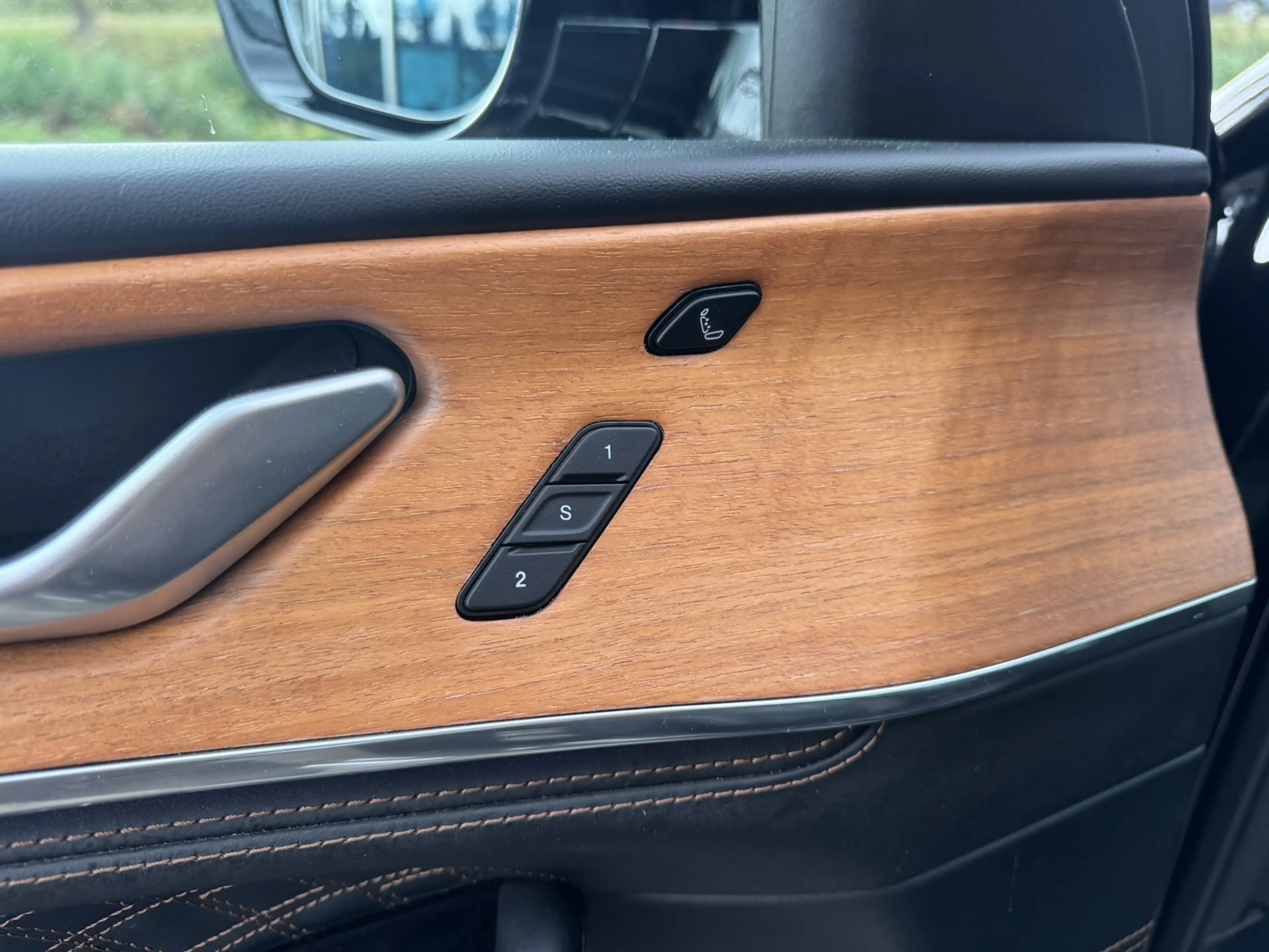 Jeep Grand Cherokee 2.0 Summit Reserve Plug in Hybrid 4xe 380pk Luchtv — photo 12