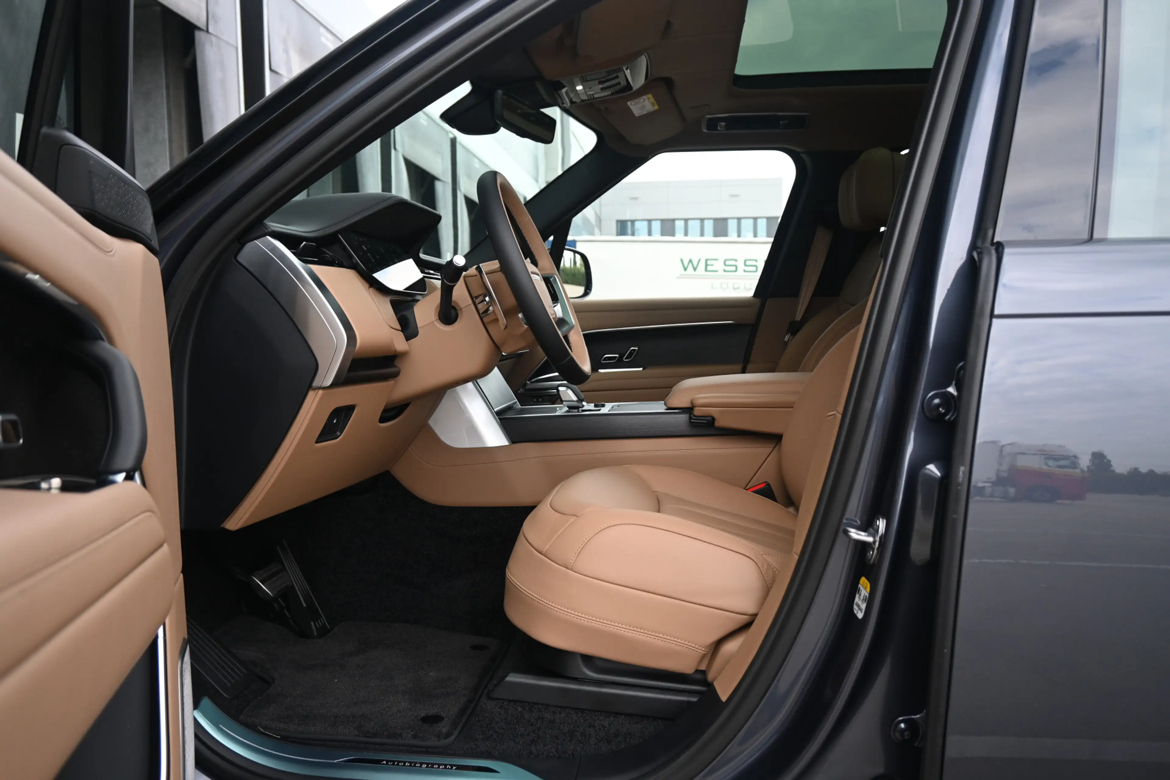 Land Rover Range Rover 3.0 P550e Autobiography PHEV — photo 2