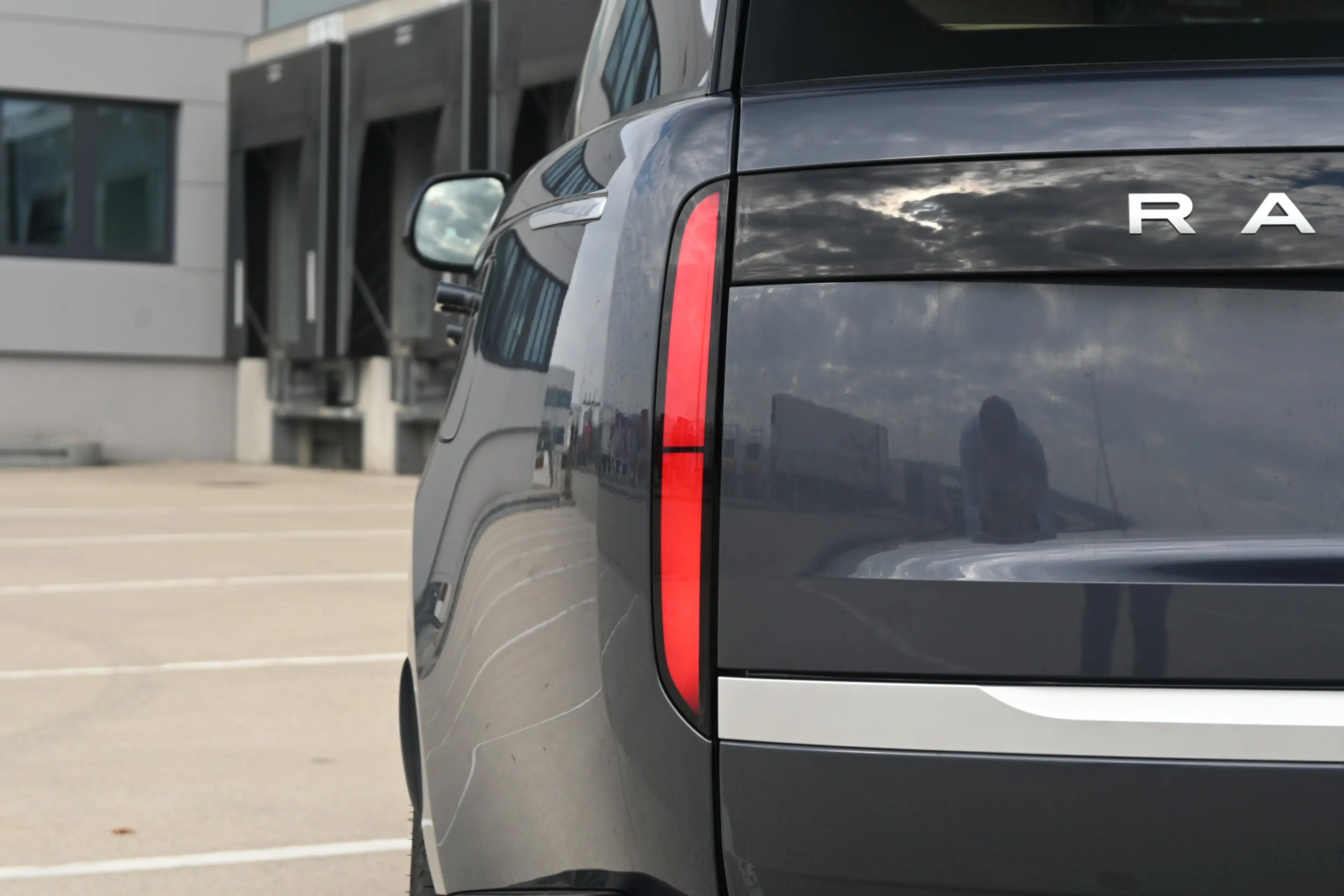 Land Rover Range Rover 3.0 P550e Autobiography PHEV — photo 15